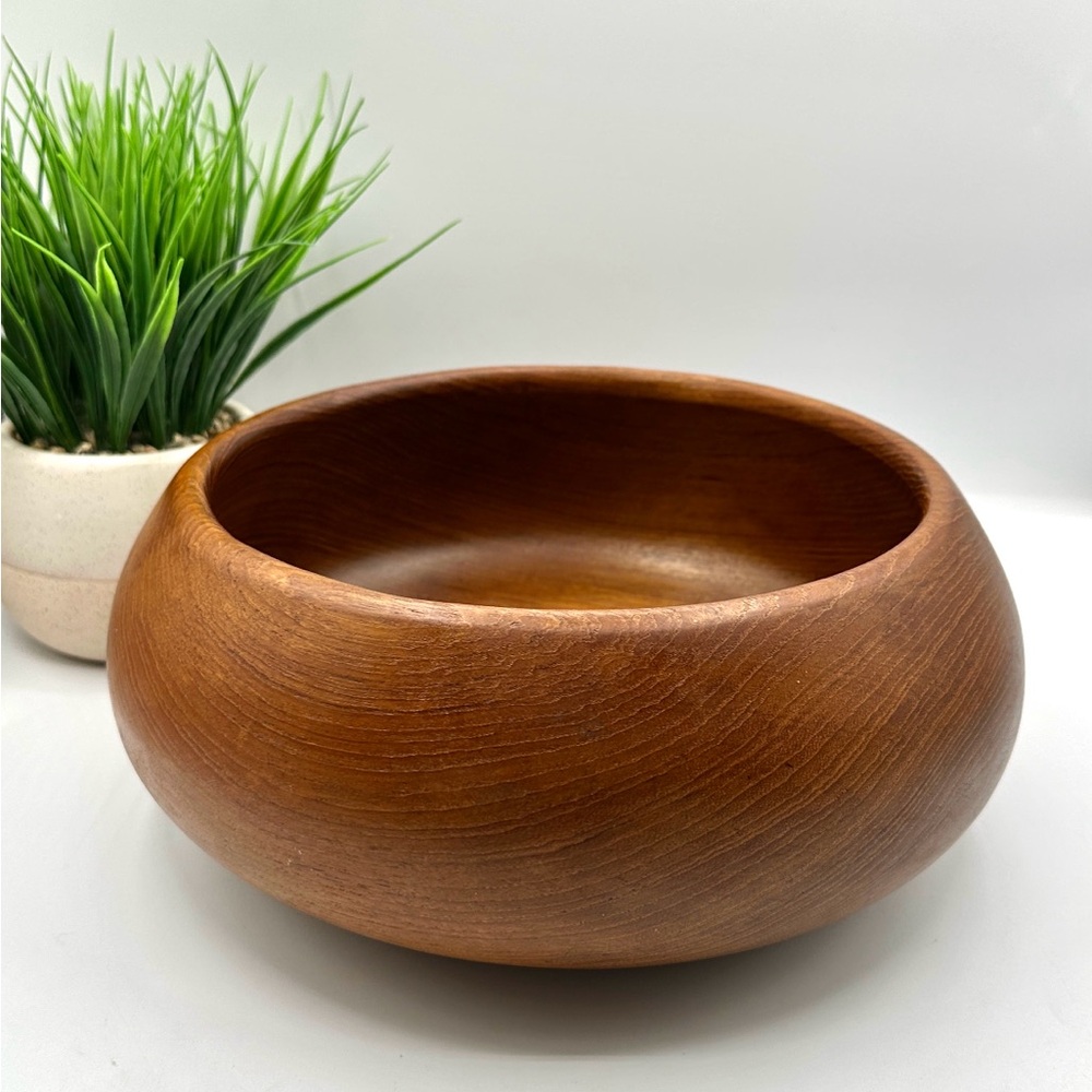 Teak Large Wood Salad Bowl. Made in Thailand. - Picture 11 of 14